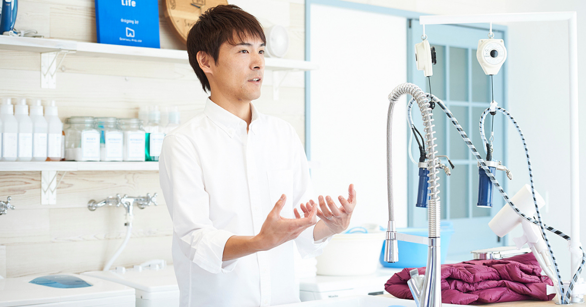 【動画で解説】セーター・ダウンも自宅で洗う。洗濯家・中村祐一さんの「冬服の手洗い方法レッスン」