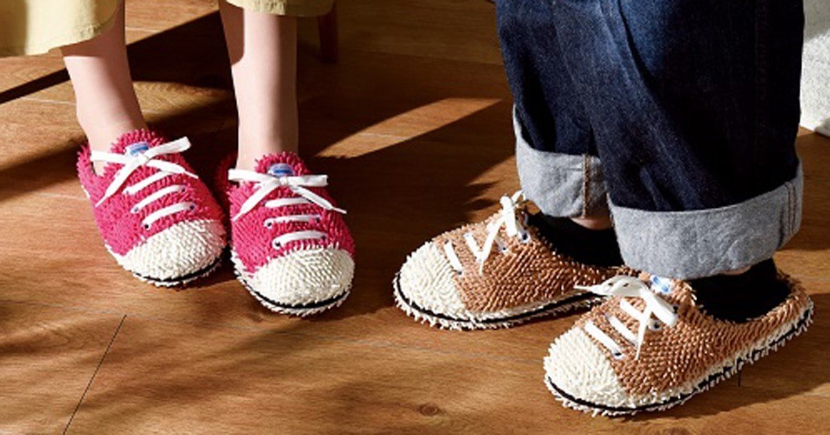 ラクにキレイにしたい“ズボラ家事”派必見！散歩感覚で床掃除できるスニーカー型モップスリッパ