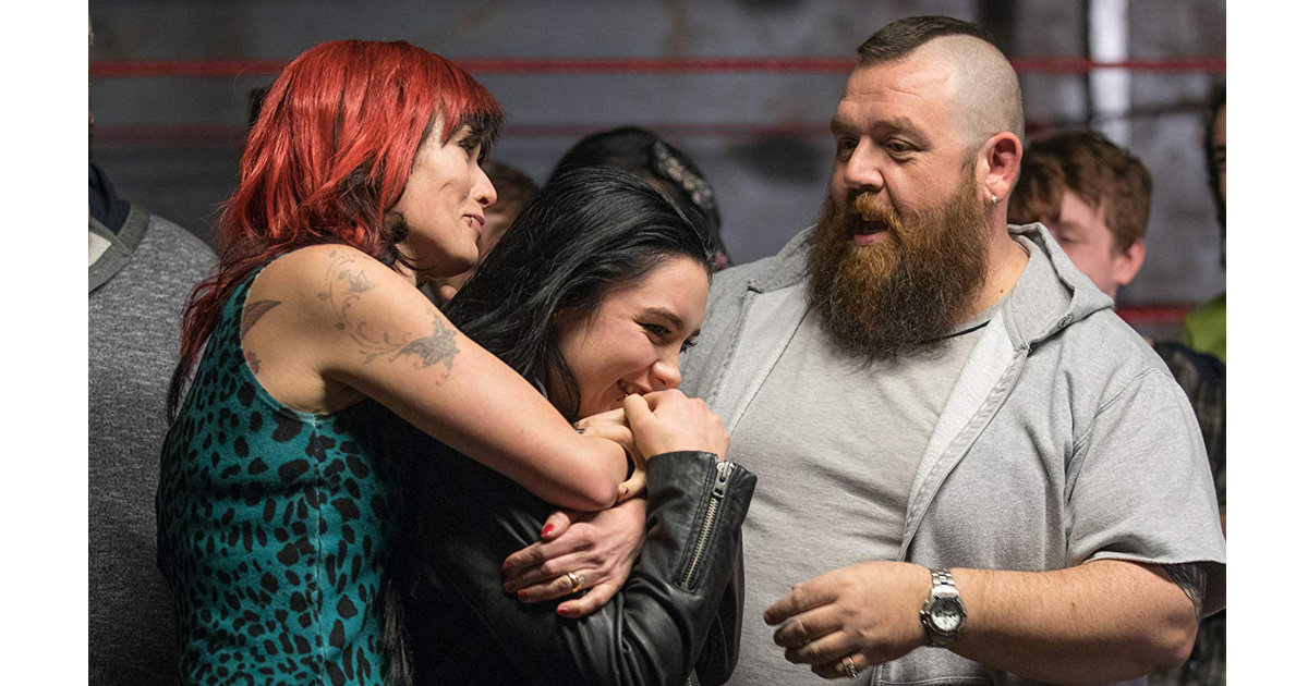 『ファイティング・ファミリー』 | 一夜にして成功を手に入れた女性ファイターを支えたものは？