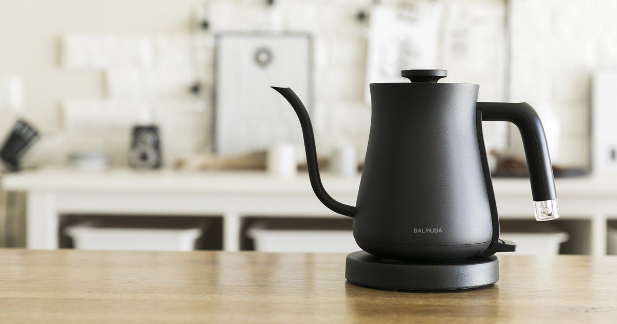 バルミューダの電気ケトル「BALMUDA The Pot」の実力は？ 家menのパパ友が最新家電を体験レビュー！⑥