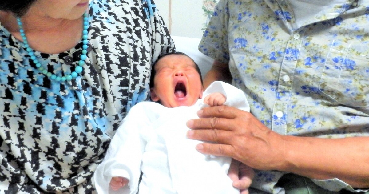 昔の常識は今の非常識？親世代と議論になりがちな寝かしつけの世代間ギャップ