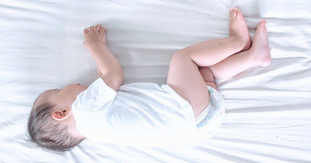 赤ちゃんがまとまった時間寝られるのはいつから？夜通しで睡眠できるようパパママができること