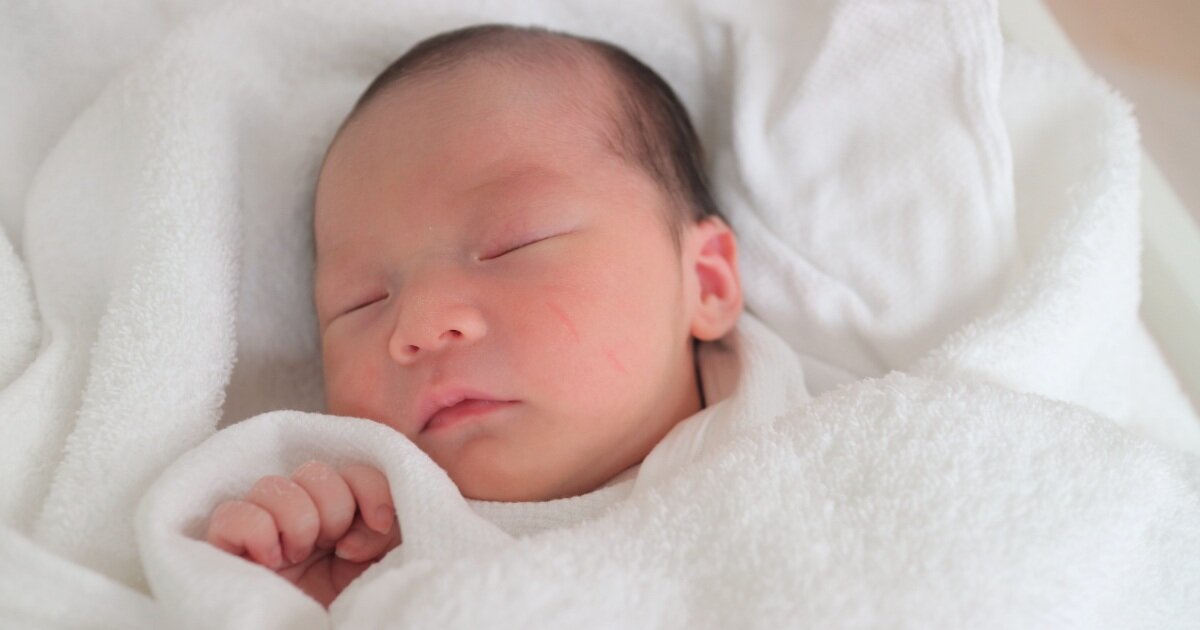 寒い冬でも赤ちゃんがぐっすり眠るには？服装＆お部屋づくりの３つのコツ